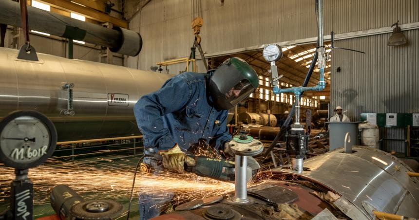 La industria pyme crecioacute en febrero 48-en-porciento- interanual y 12-en-porciento- respecto a enero