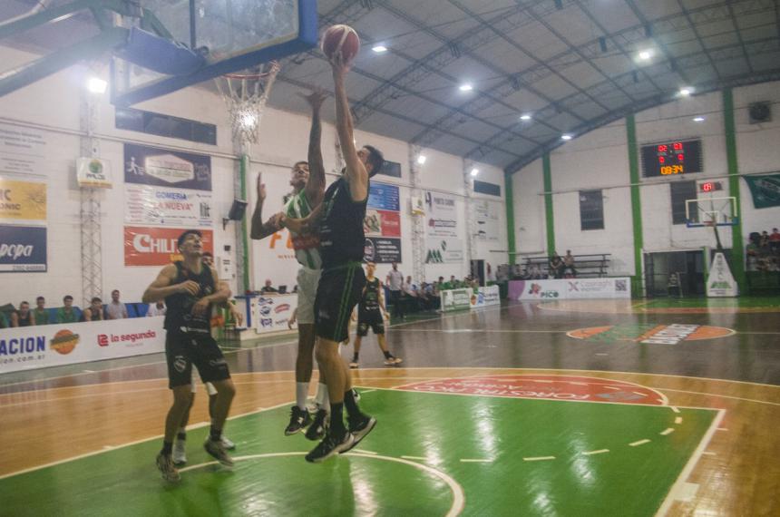 Ferro volvioacute al triunfo