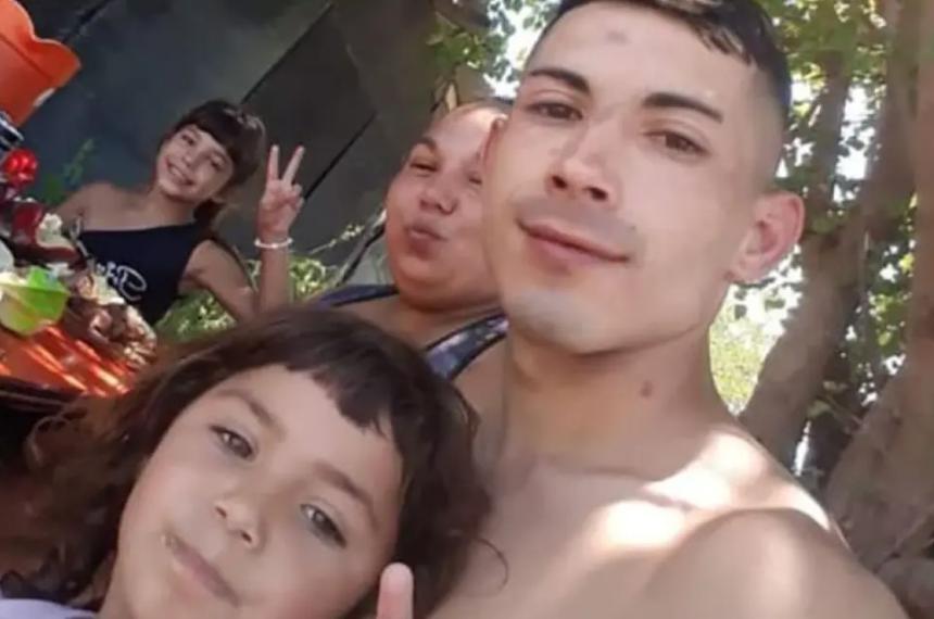 Asesinoacute a su ex pareja a dos nenas y luego incendioacute la casa