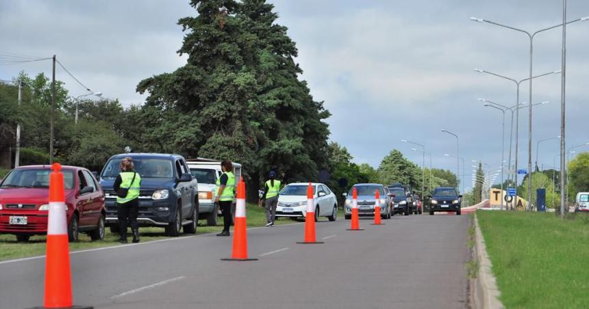 Multaron a conductores por exceso de velocidad en la avenida Peroacuten