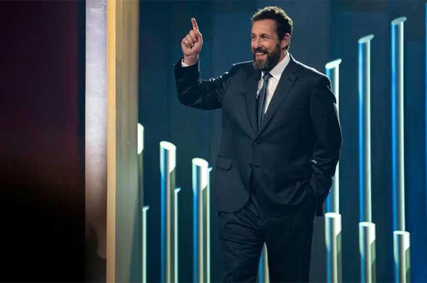 Adam Sandler recibioacute el premio Mark Twain y fue homenajeado por sus actores amigos