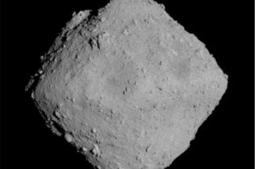 Hallaron rastros en un asteroide que indican que la vida en la Tierra provino del espacio