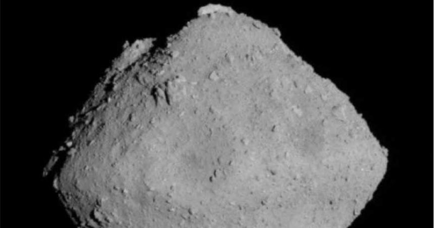 Hallaron rastros en un asteroide que indican que la vida en la Tierra provino del espacio