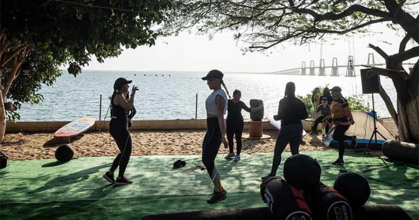 iquestEs mejor ir al gimnasio o ejercitarse al aire libre