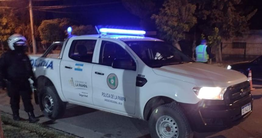 25 de Mayo- conductor enfrentoacute a los policiacuteas en un control los amenazoacute y se dio a la fuga