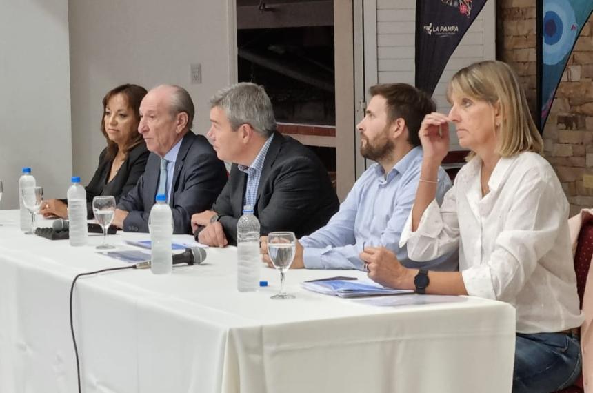 En disconformidad con el INDEC Desarrollo Social midioacute Pobreza e Indigencia 