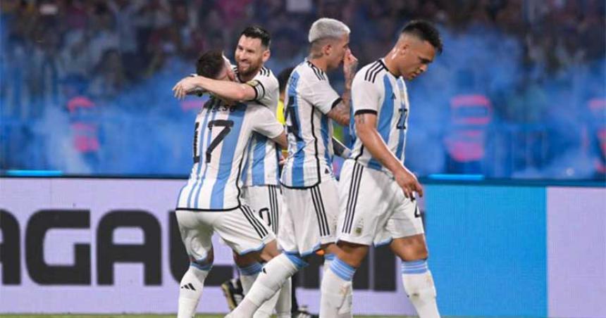Con un hat-trick de Lionel Messi Argentina goleoacute 7-0 a Curazao en la fiesta de los campeones del mundo