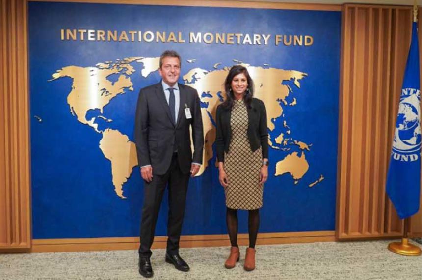 Massa se reunioacute con el FMI y se encamina la aprobacioacuten de la revisioacuten