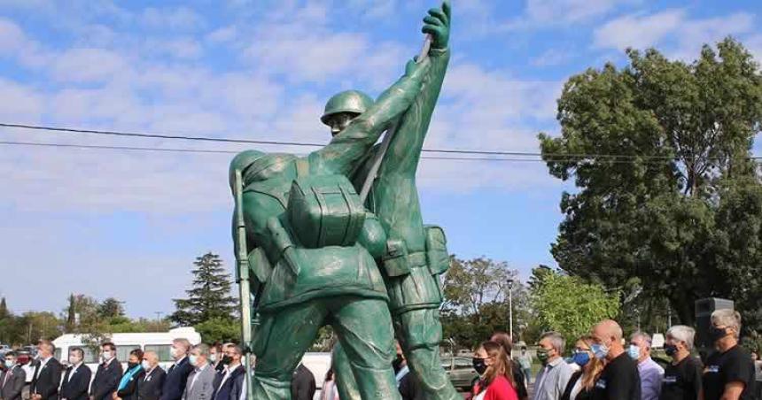 El acto central por Malvinas seraacute en Araacuteuz