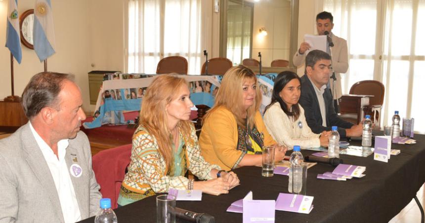 Presentaron una nueva Guiacutea para Viacutectimas en La Pampa