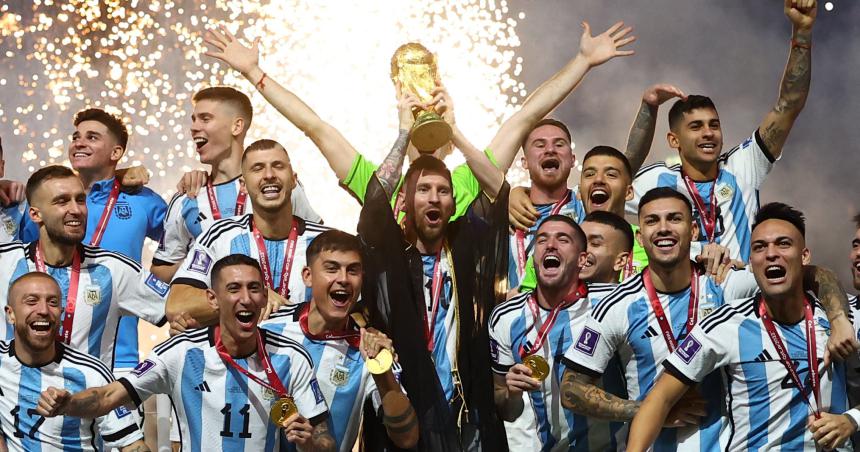 Argentina vuelve a encabezar la clasificacioacuten de la FIFA tras seis antildeos
