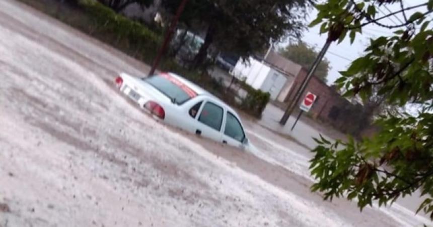 Temporal de lluvia y granizo en General Acha- fotos y videos