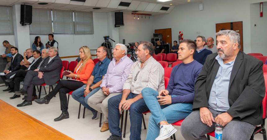 Reparacioacuten de rutas- el oeste se ilusiona con un cambio profundo