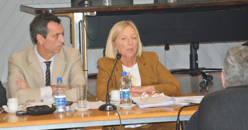 Las Comisiones de Fomento de Unanue y Peruacute gastaron 66 millones y no los pueden justificar 