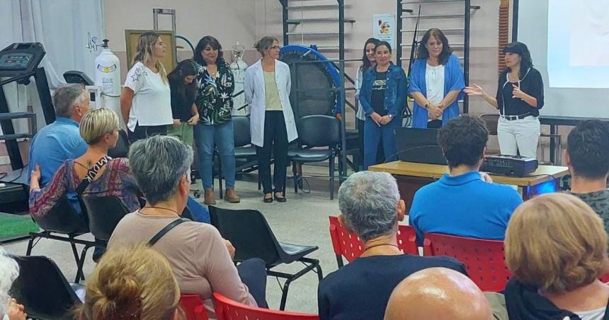 Arrancan talleres de acompantildeamiento a personas con Parkinson