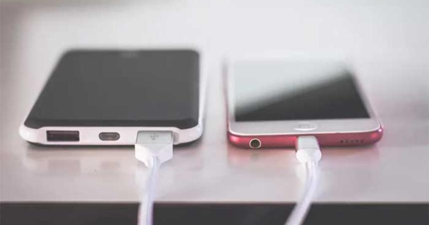 Por queacute no usar estaciones gratuitas de carga para celulares