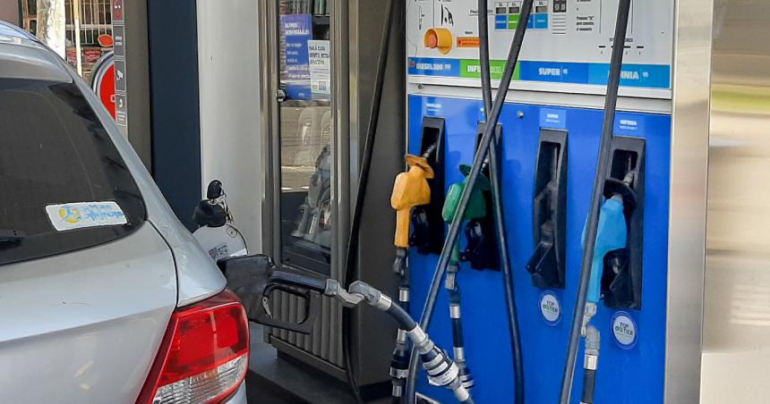 Precios Justos en combustibles- cuaacutento subiraacute la nafta los proacuteximos meses