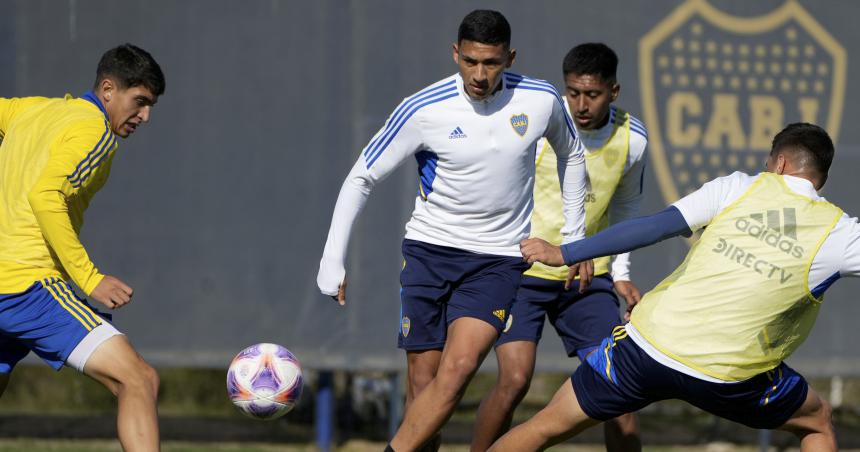 Almiroacuten meteraacute varios cambios en Boca para enfrentar a Estudiantes