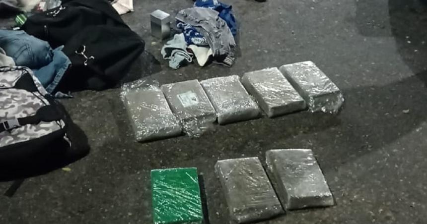 Secuestraron maacutes de 10 kilos de marihuana en el Puesto Caminero Catriloacute