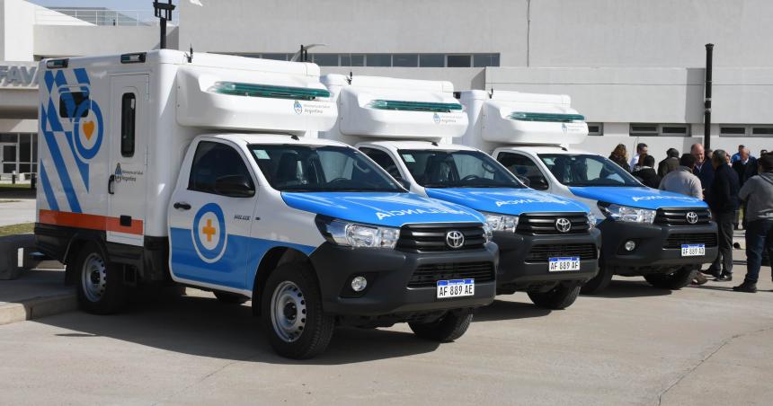 Presentaron ambulancias todo terreno para tres localidades