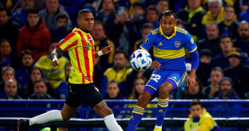 Boca sufrioacute pero lo ganoacute en el final