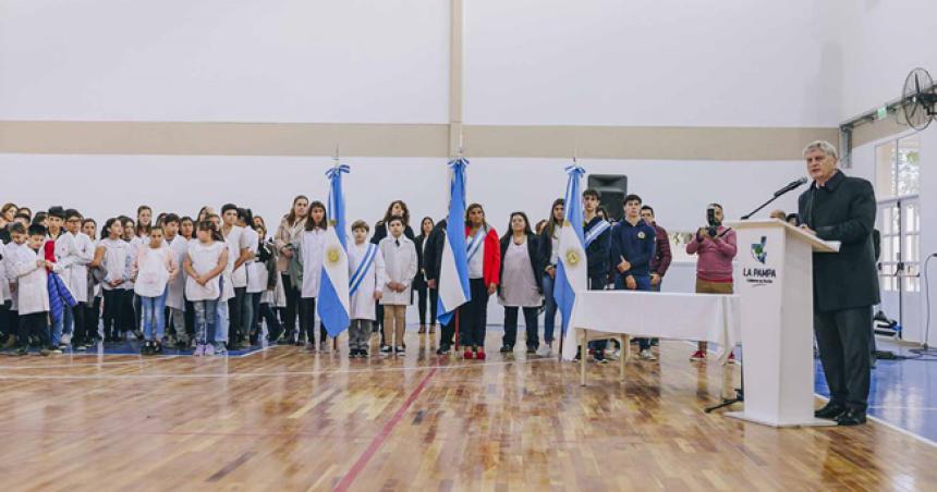 Ziliotto inauguroacute el SUM de la Escuela Nordm 91 en Miguel Riglos 