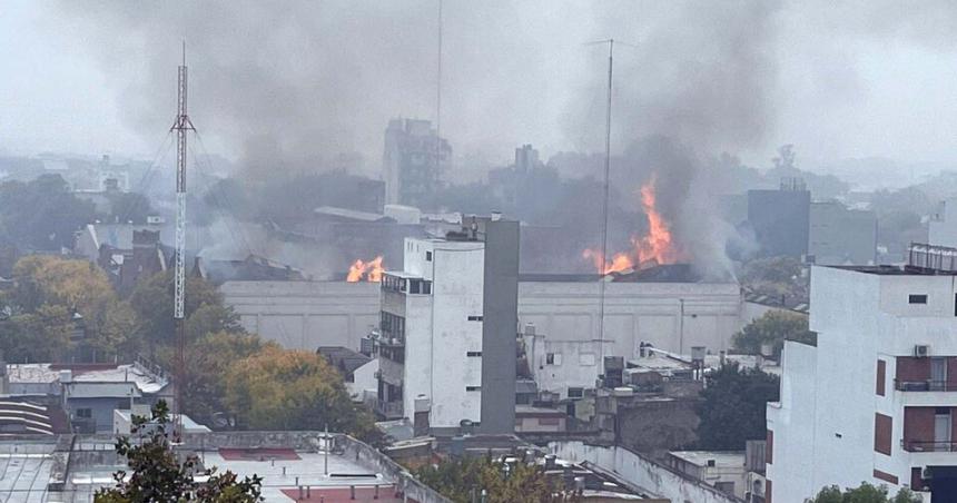 Otro incendio en Iron Mountain el depoacutesito de una tragedia en 2014 