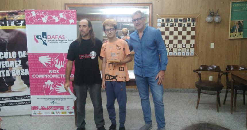 Joaquiacuten Llanos campeoacuten del Abierto Dafas