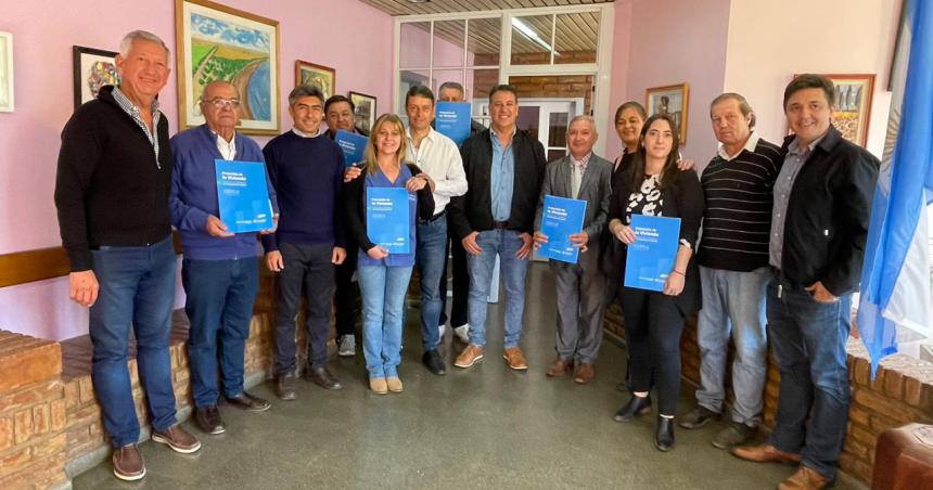 Entregaron Actas de Proteccioacuten de la Vivienda en Uriburu y Colonia Baroacuten
