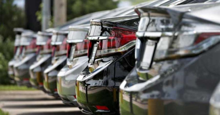 El patentamiento de autos subioacute 77-en-porciento- en abril y hay maacutes optimismo en concesionarios