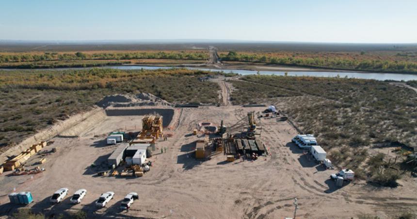 Gasoducto Neacutestor Kirchner- avanza la perforacioacuten por debajo del riacuteo Colorado