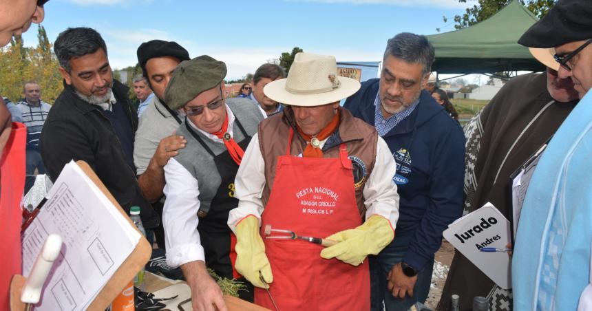 Nueva edicioacuten del Encuentro del Asador Criollo en La Adela