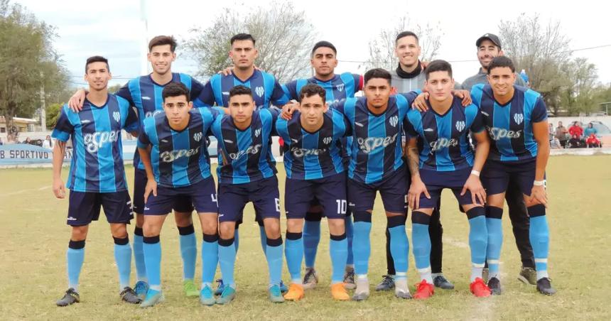 Luan Toro mira a todos desde arriba