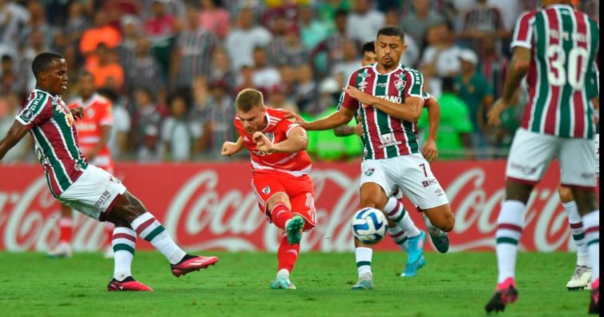 River sufrioacute un duro golpe en Brasil y cayoacute 5-1 ante Fluminense