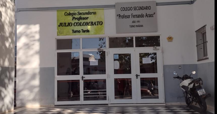 Otro grave incidente en un colegio santarrosentildeo- un menor apuntildealado