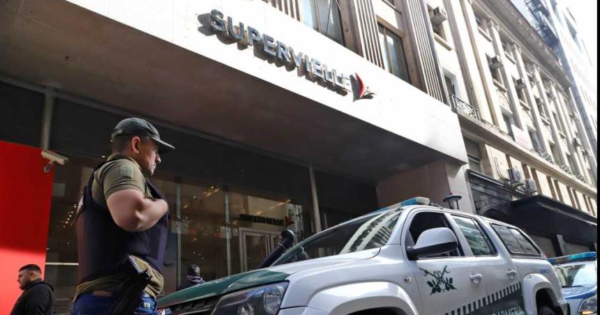 Allanan 20 bancos por maniobras con reservas