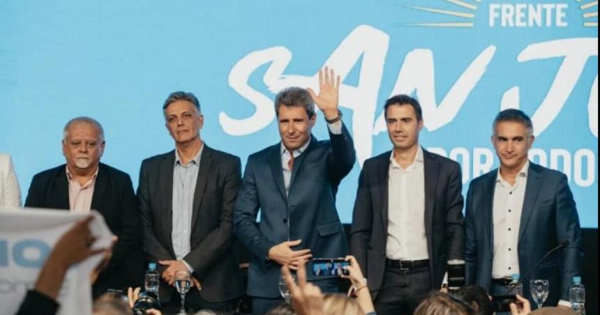 Extrema tensioacuten en la relacioacuten Gobierno-Corte- elecciones suspendidas criacuteticas y cruces