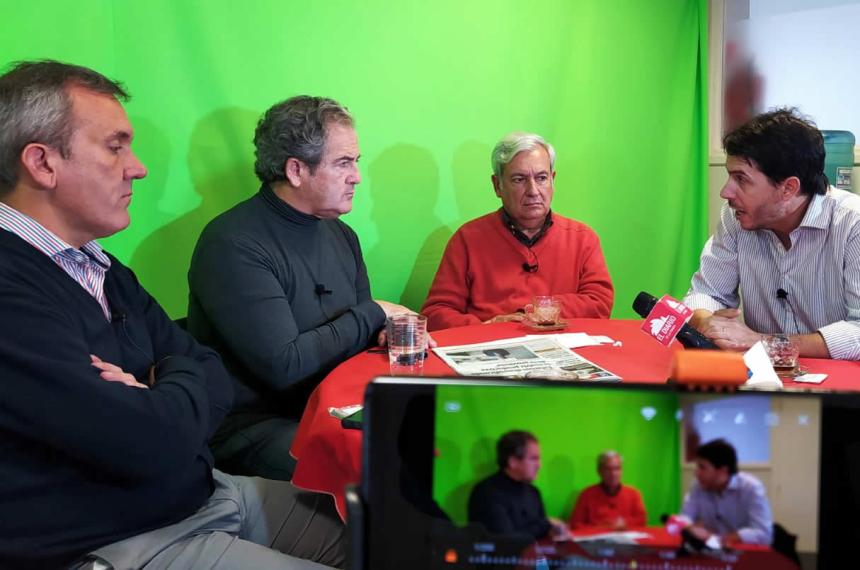 Martiacuten Berhongaray Francisco Torroba y Poli Altolaguirre visitan El Diario