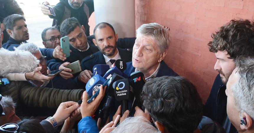 Una eleccioacuten con la mirada de los medios nacionales