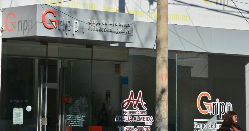Millonario robo a una financiera en pleno centro de Santa Rosa