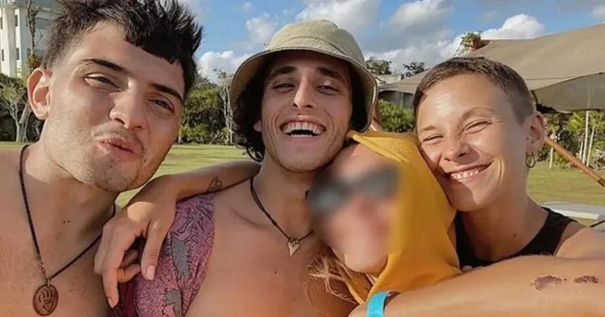 Murioacute uno de los joacutevenes argentinos atacados a machetazos en una playa de Meacutexico