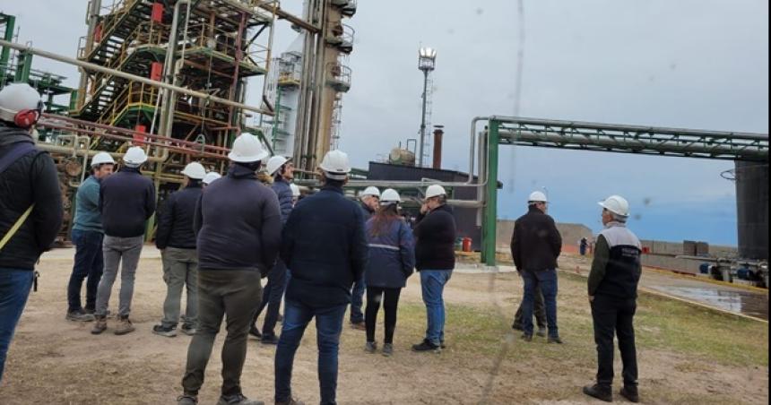 Petroleros de paro en Refipampa en reclamo de condiciones de seguridad