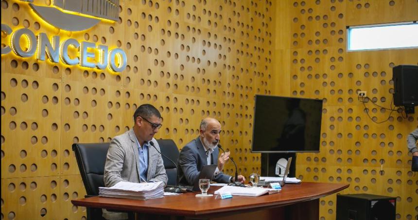 Autorizan al Municipio de Pico a vender maquinaria y vehiacuteculos en desuso