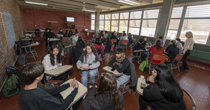 Estudiantes debatieron sobre praacutecticas democraacuteticas