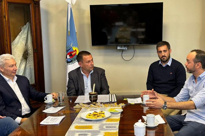 Firmaron convenio para que el Centro Empleados de Comercio venda 38 terrenos en General Acha
