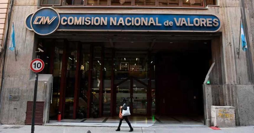 El Gobierno anuncioacute maacutes controles al doacutelar