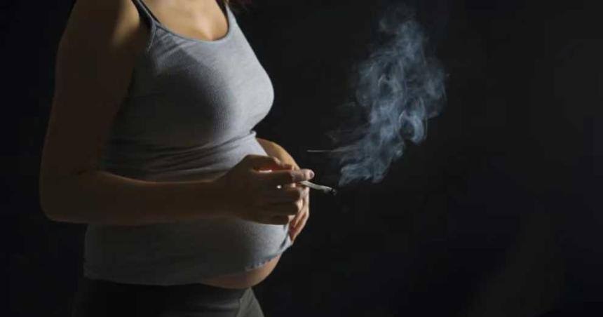 El consumo de marihuana en el embarazo afecta el peso de los bebeacutes