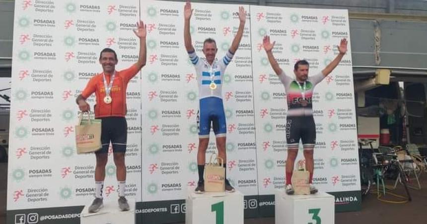 Gustavo Ulluacutea bronce en Posadas