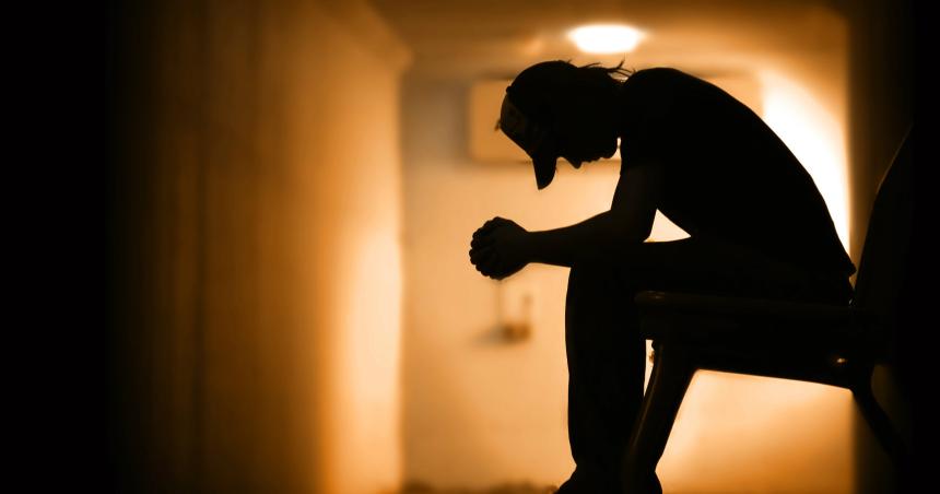 Conversatorio sobre suicidio para profesionales