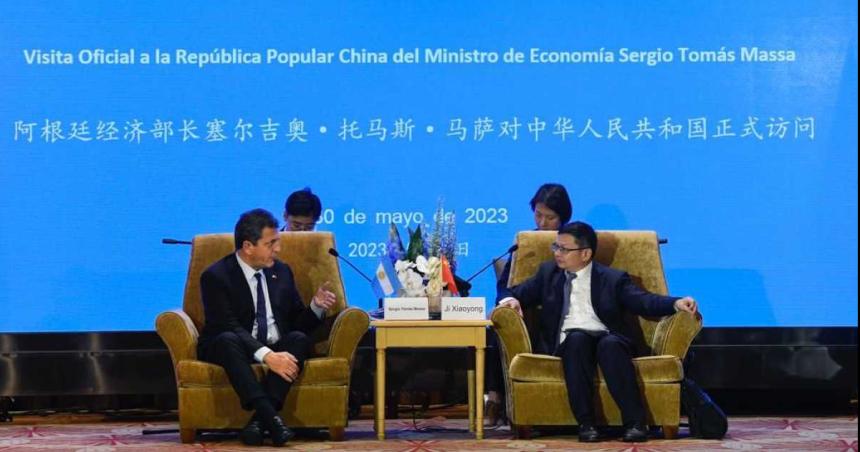 Massa obtuvo 1000 millones de doacutelares para financiar las represas de Santa Cruz